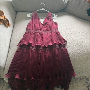 Elegant Burgundy Midi Dress